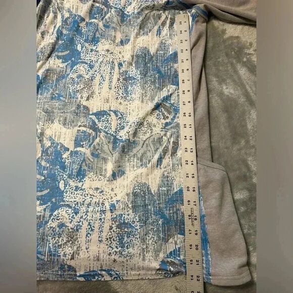 Laura Hlavac l Piper Pocket Funnel Neck - Summer Breeze | Size XL | Blue Tunic - Picture 5 of 10